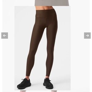 Alo 7/8 High-Waist Airlift Legging (Medium)